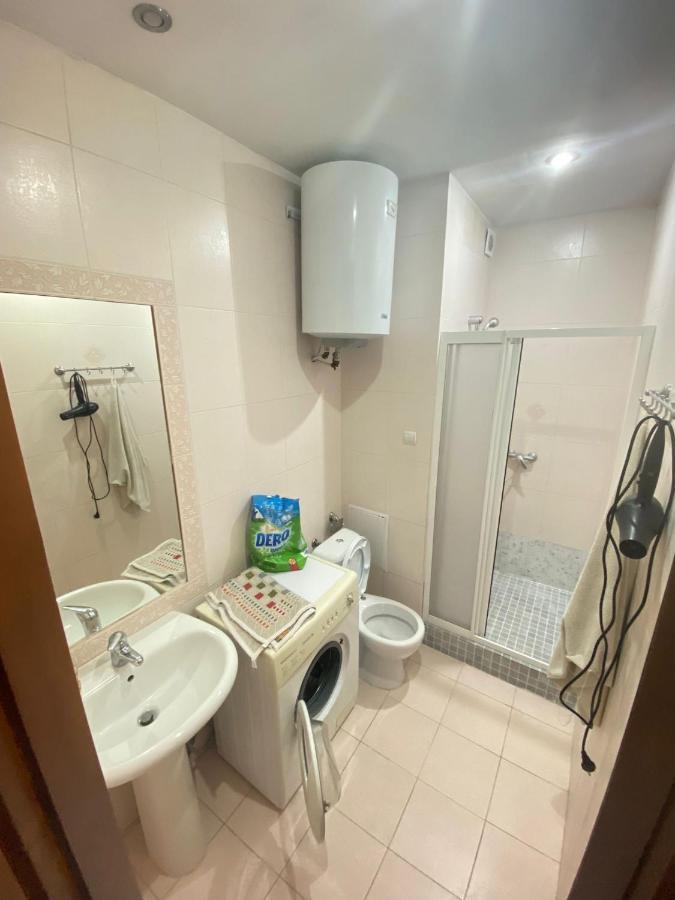 White New Apartments Ultracentral 2-Rooms In The Heart Chişinău Esterno foto