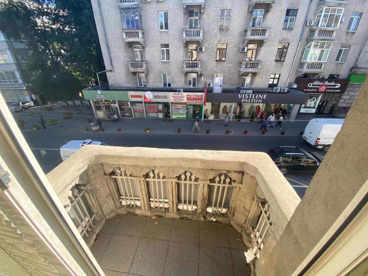 White New Apartments Ultracentral 2-Rooms In The Heart Chişinău Esterno foto