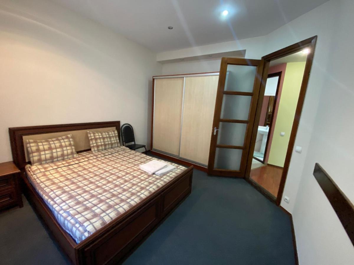White New Apartments Ultracentral 2-Rooms In The Heart Chişinău Esterno foto