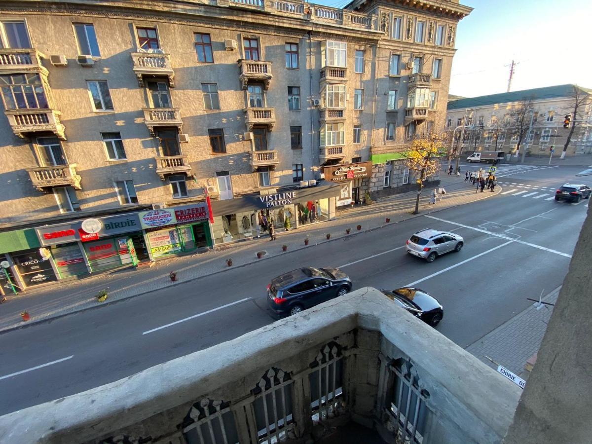 White New Apartments Ultracentral 2-Rooms In The Heart Chişinău Esterno foto