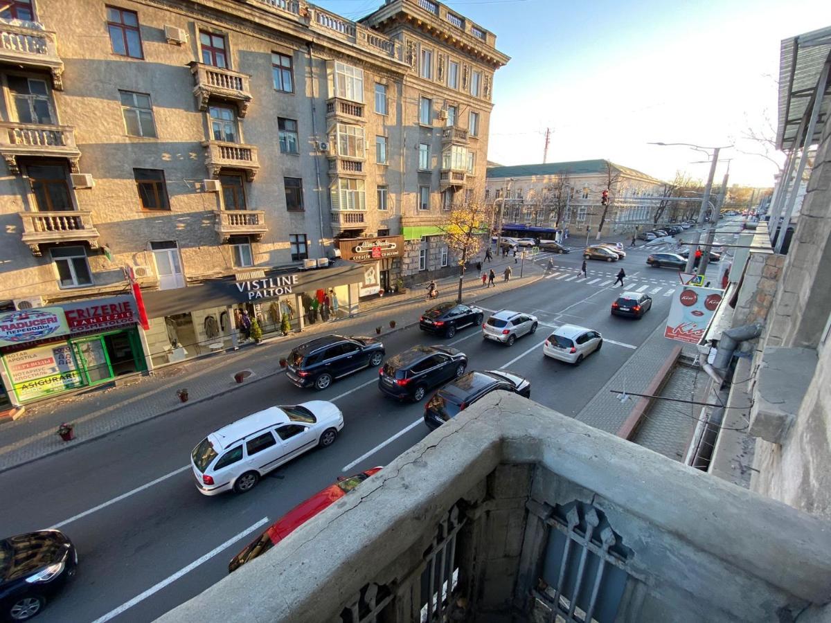 White New Apartments Ultracentral 2-Rooms In The Heart Chişinău Esterno foto