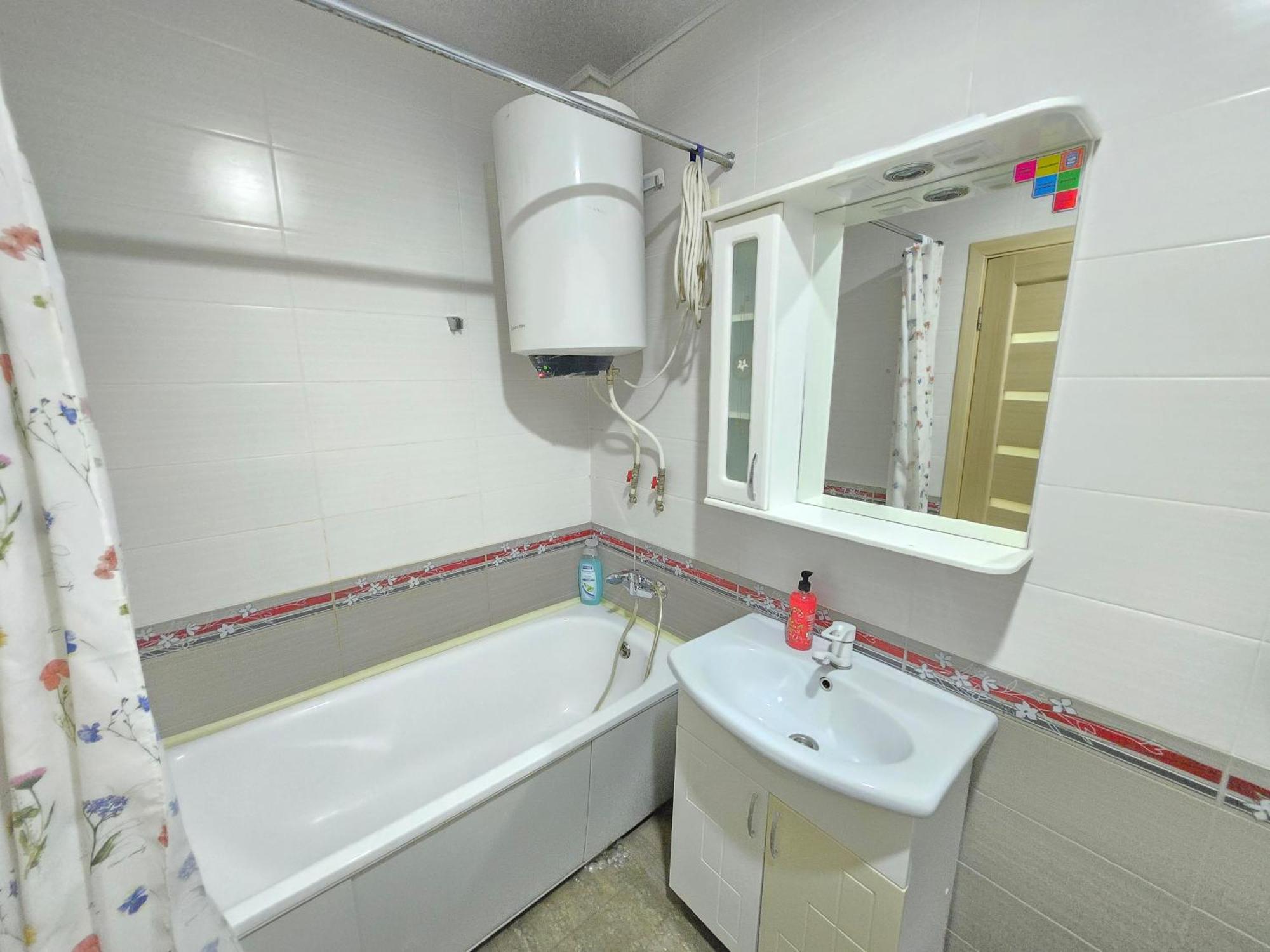 White New Apartments Ultracentral 2-Rooms In The Heart Chişinău Esterno foto